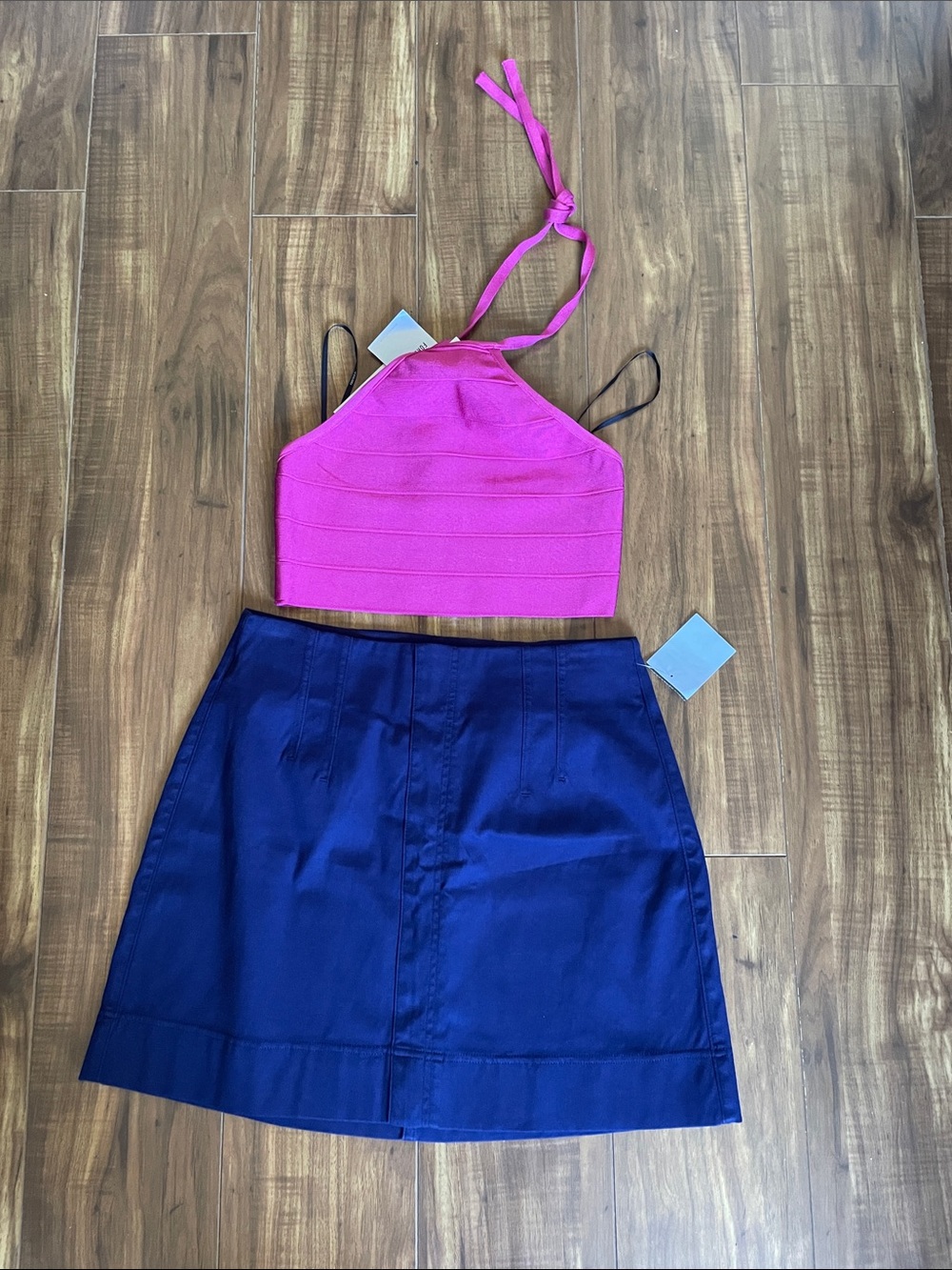 Have leger . Forever 21 bodycone top